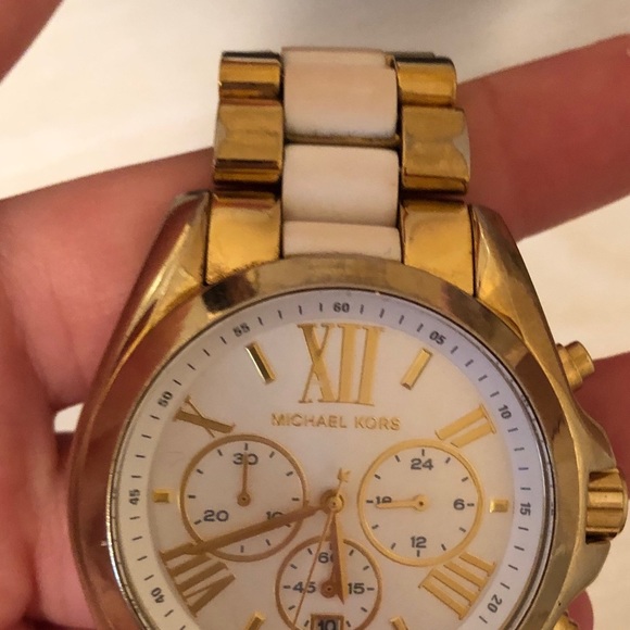 MK white & gold women’s watch - Picture 2 of 5